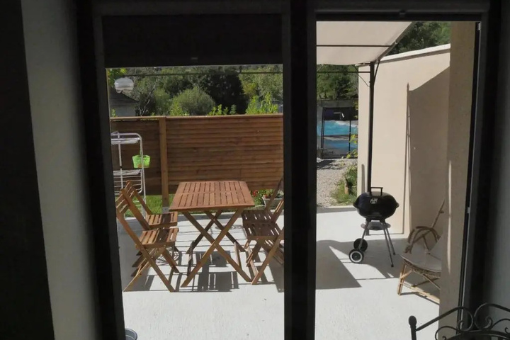 Terrace/Patio 4 of 10