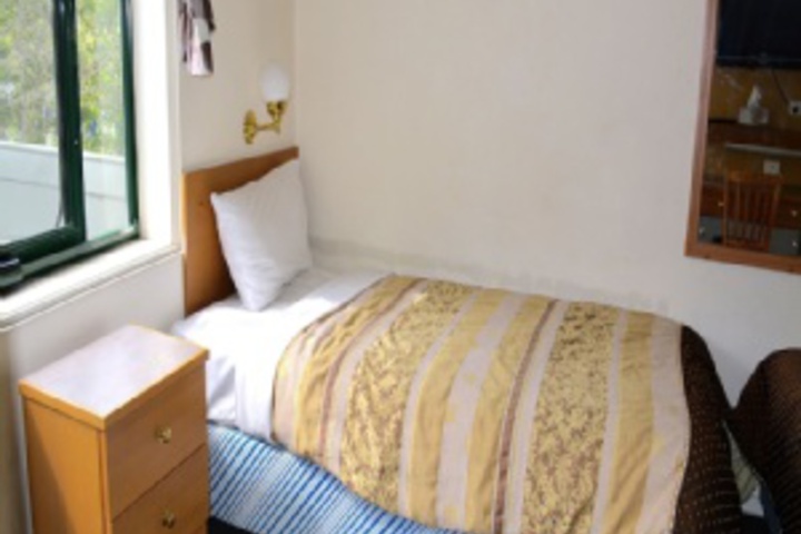 Room 513 of 768