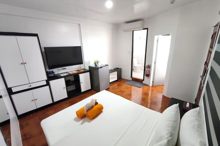 Room 116 of 403