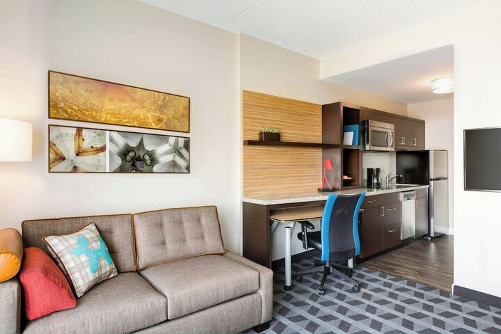Room 5 of 7