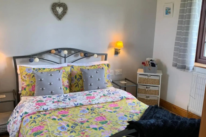 Room 3 of 10