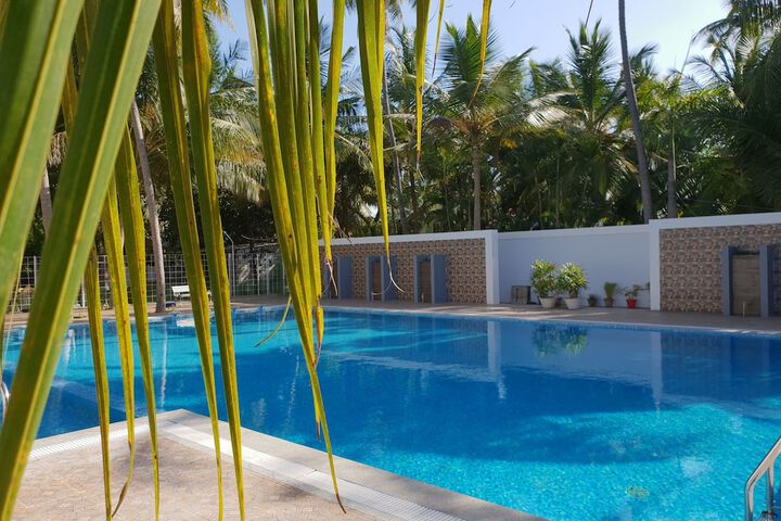 Pool 30 of 43