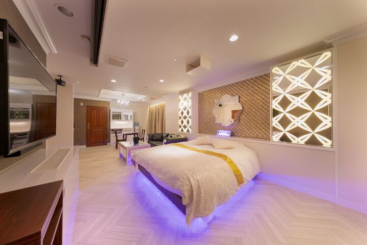 Room 13 of 34
