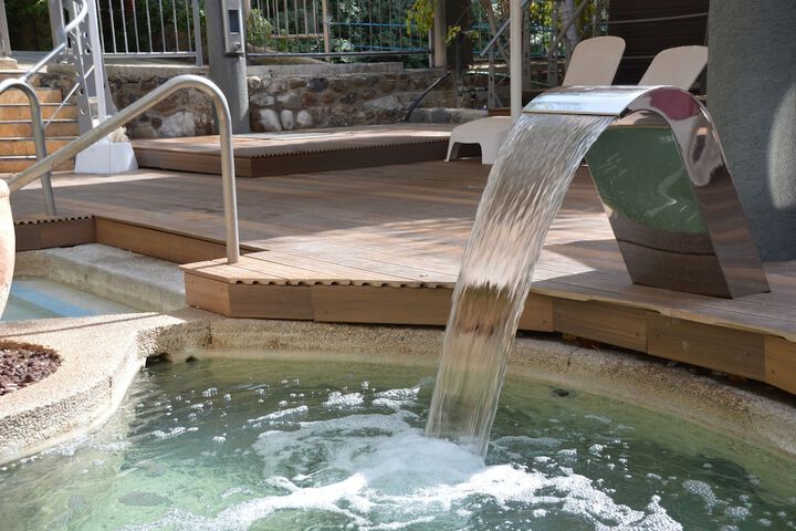 Hotel with Pool