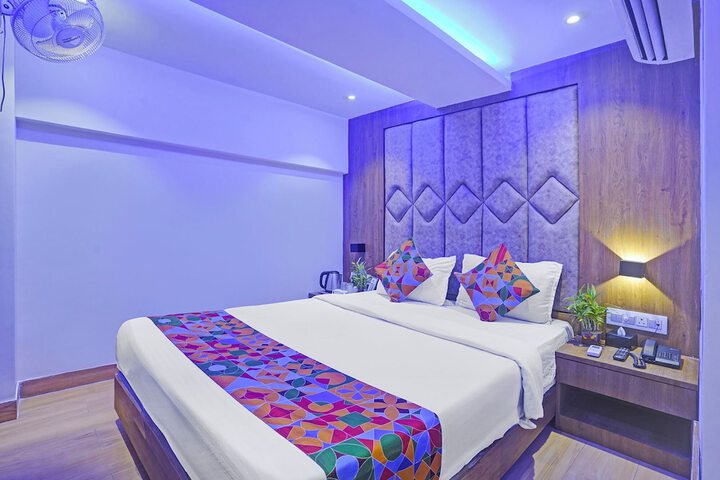 Room 16 of 40