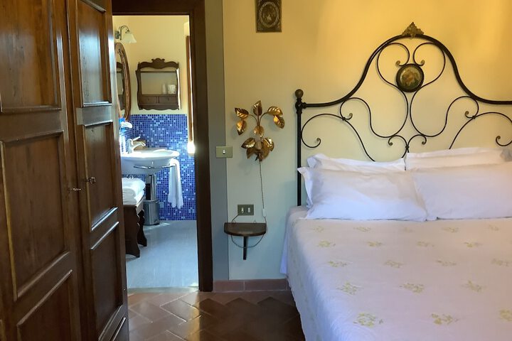 Room 21 of 147
