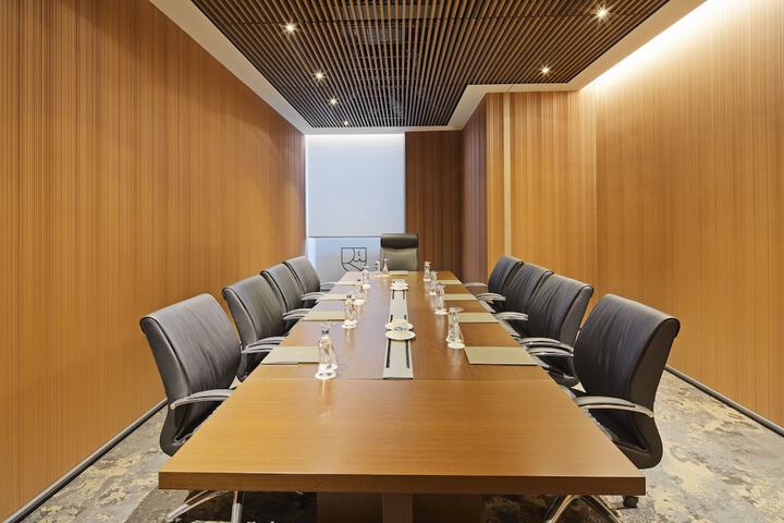 Business Center 96 of 127