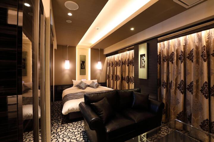 Room 19 of 34