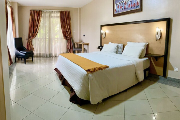 Room 14 of 110