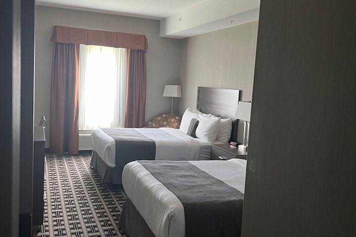 Room 18 of 34