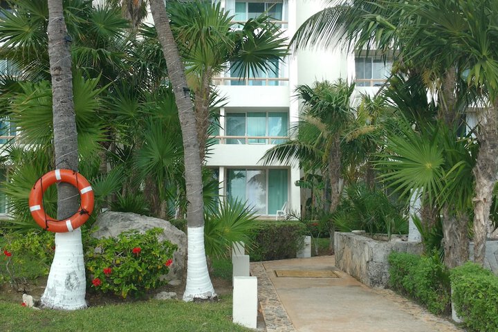 Hotel 27 of 28