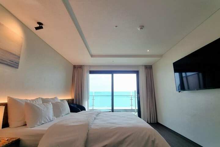 Room 7 of 40