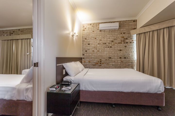 Room 9 of 47