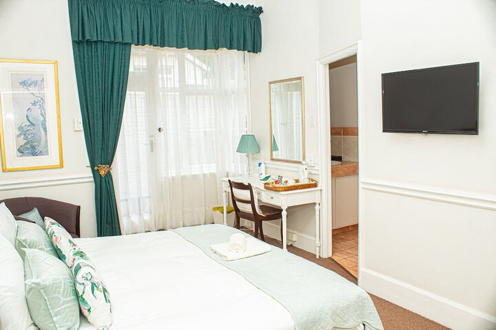 Room 6 of 65