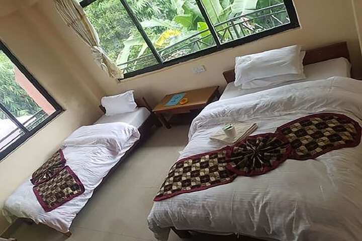 Room 2 of 8