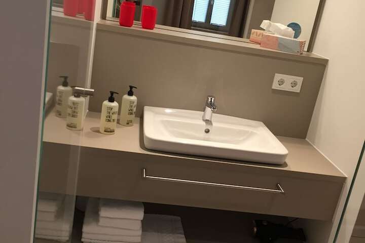 Room 20 of 32