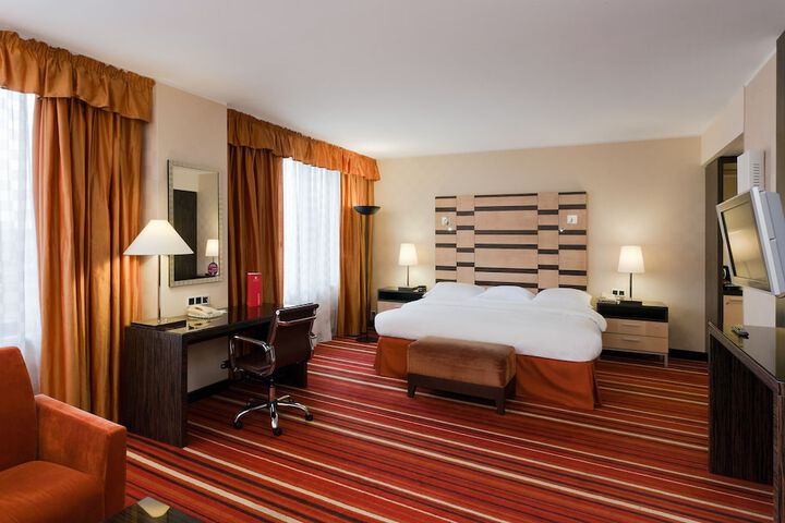 Room 14 of 64