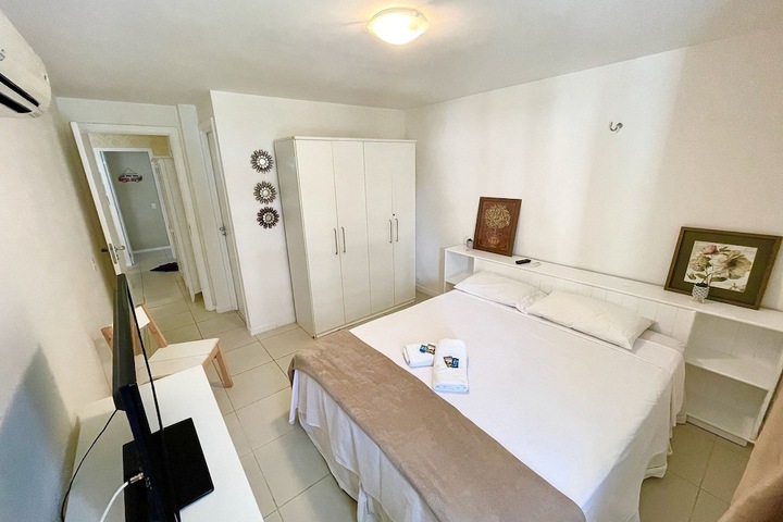 Room 5 of 73