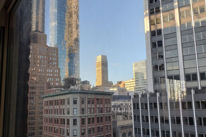 Room 21 of 48