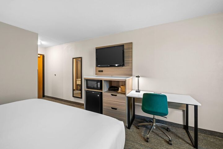Room 38 of 64