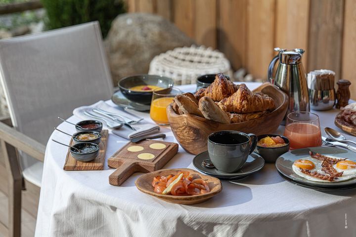 Breakfast/Coffee Service 32 of 37