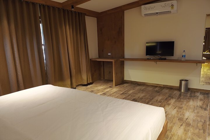 Room 14 of 111