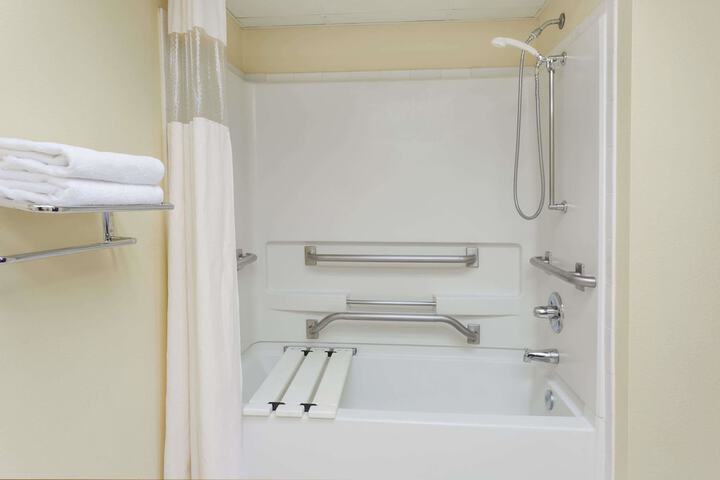 2 Double Beds (1 of 11)
