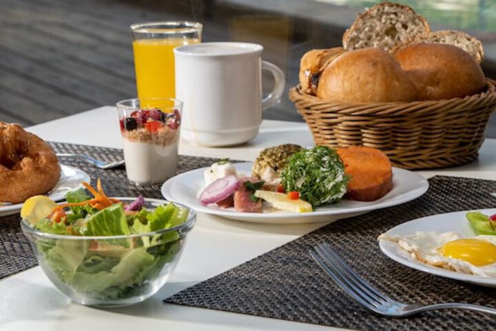 Breakfast/Coffee Service 44 of 60