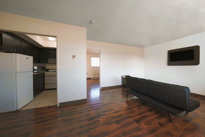 Room 8 of 108