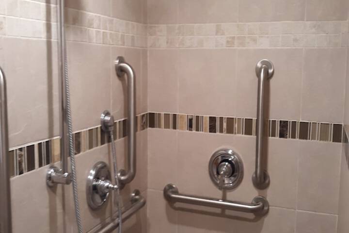 Bathroom shower