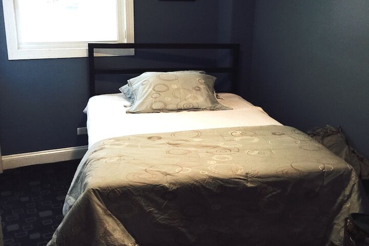 Room 10 of 114