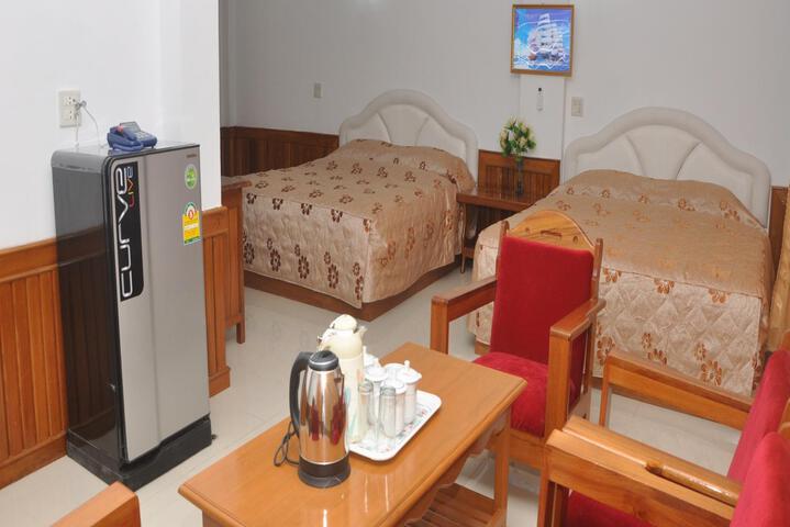 Room 2 of 6