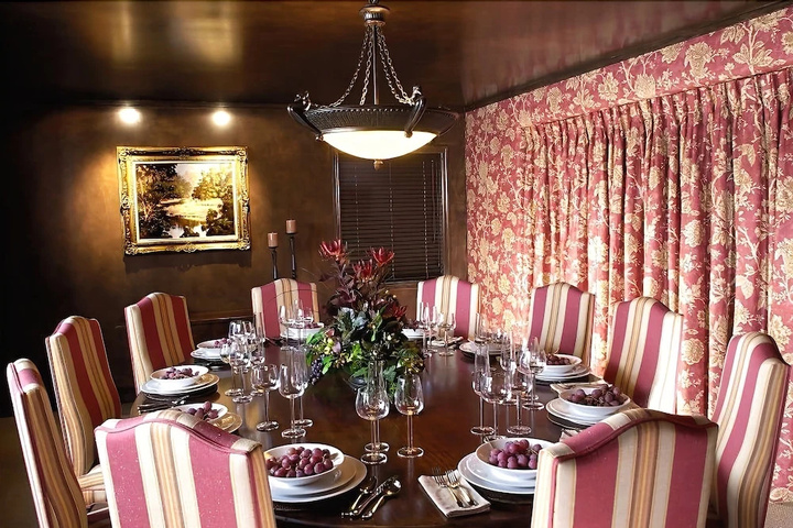 restaurant