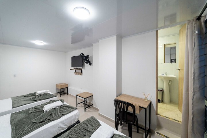 Room 42 of 122