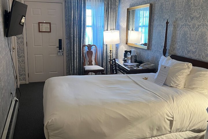 Economy Single Double Bed (5 of 7)