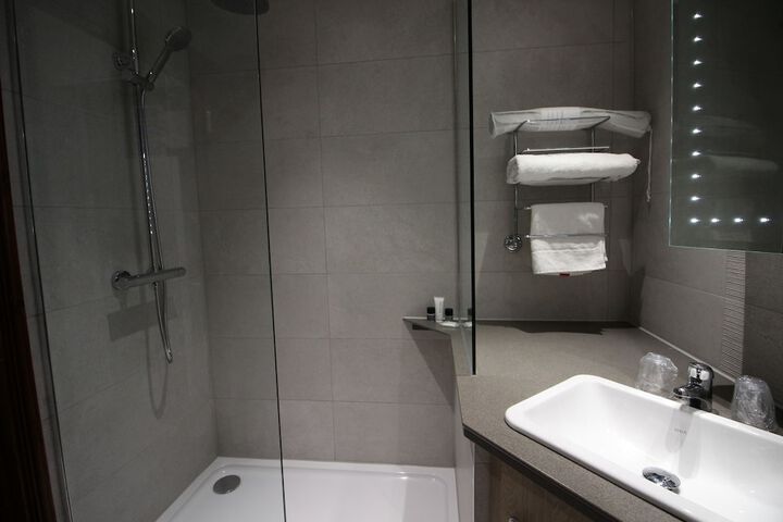 Room 27 of 57