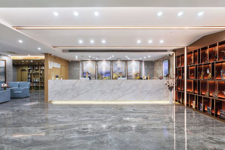 PCLJ Hotel Baoan Centra