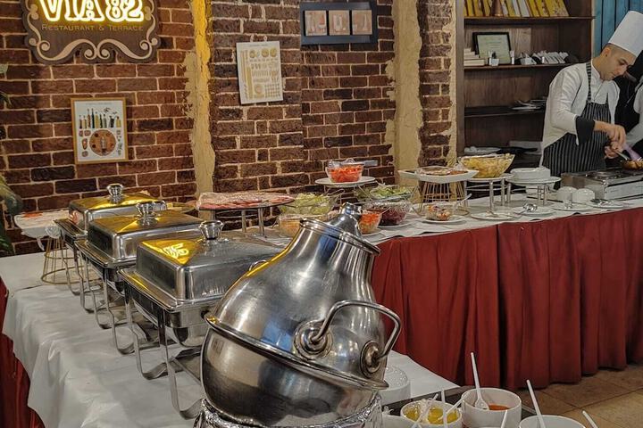 Breakfast/Coffee Service 20 of 33