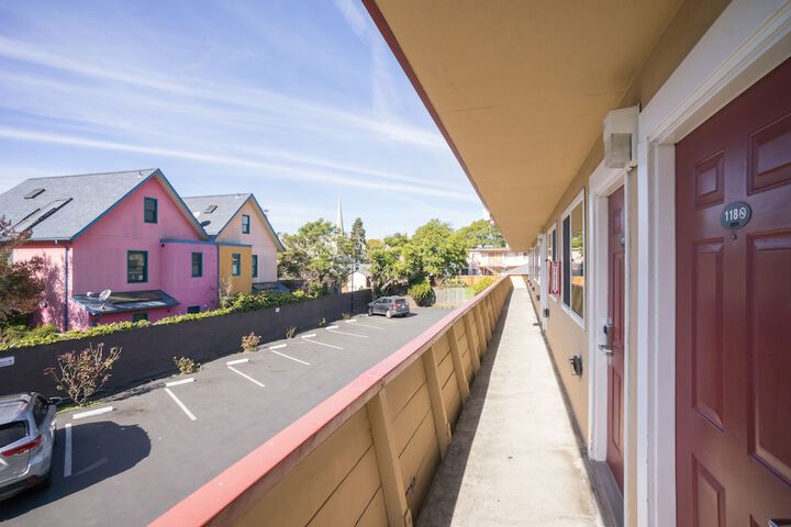 Property Grounds 25 of 33