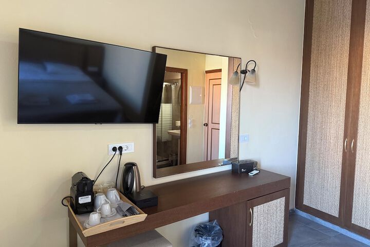 Room 93 of 129