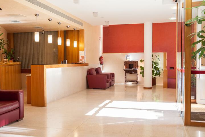 Hotel 2 of 51