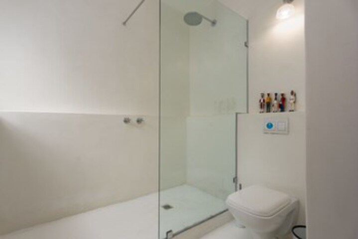 Room 6 of 22