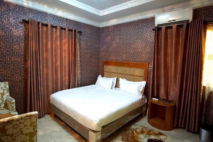 Room 4 of 21