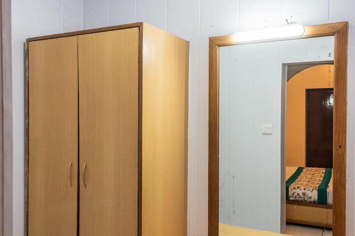 Room 44 of 98