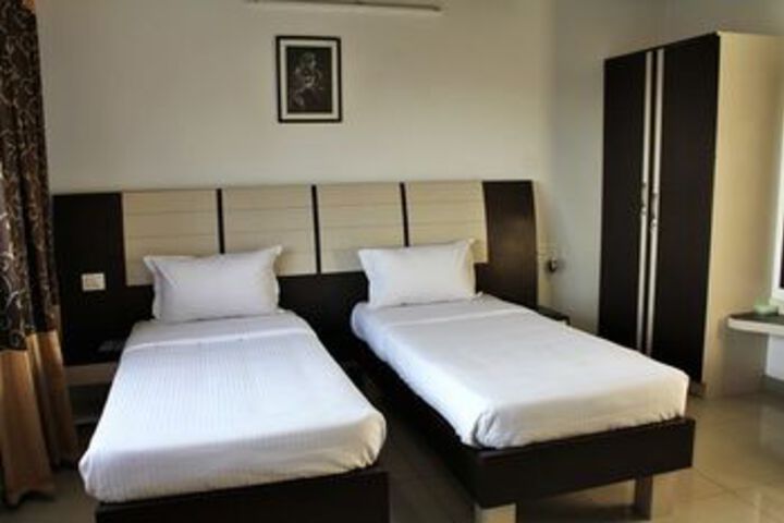 Room 31 of 66