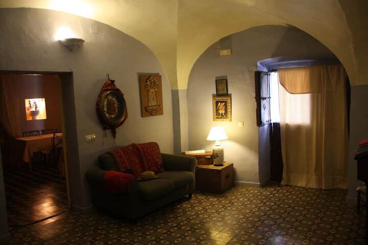 Room 13 of 32