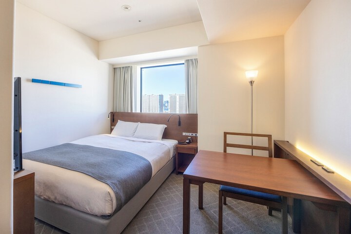 Room 52 of 100
