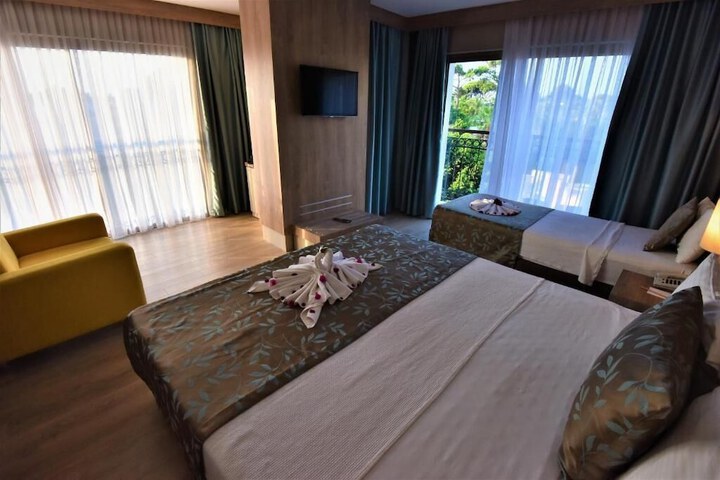 Room 14 of 36