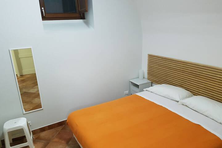 Room 28 of 66