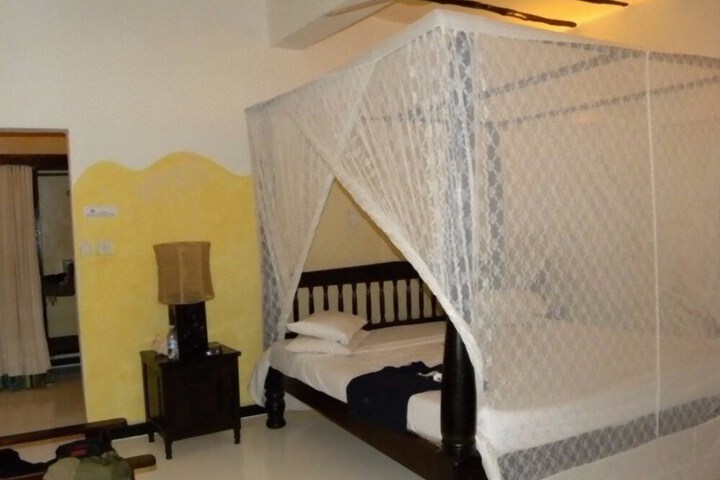 Room 10 of 63